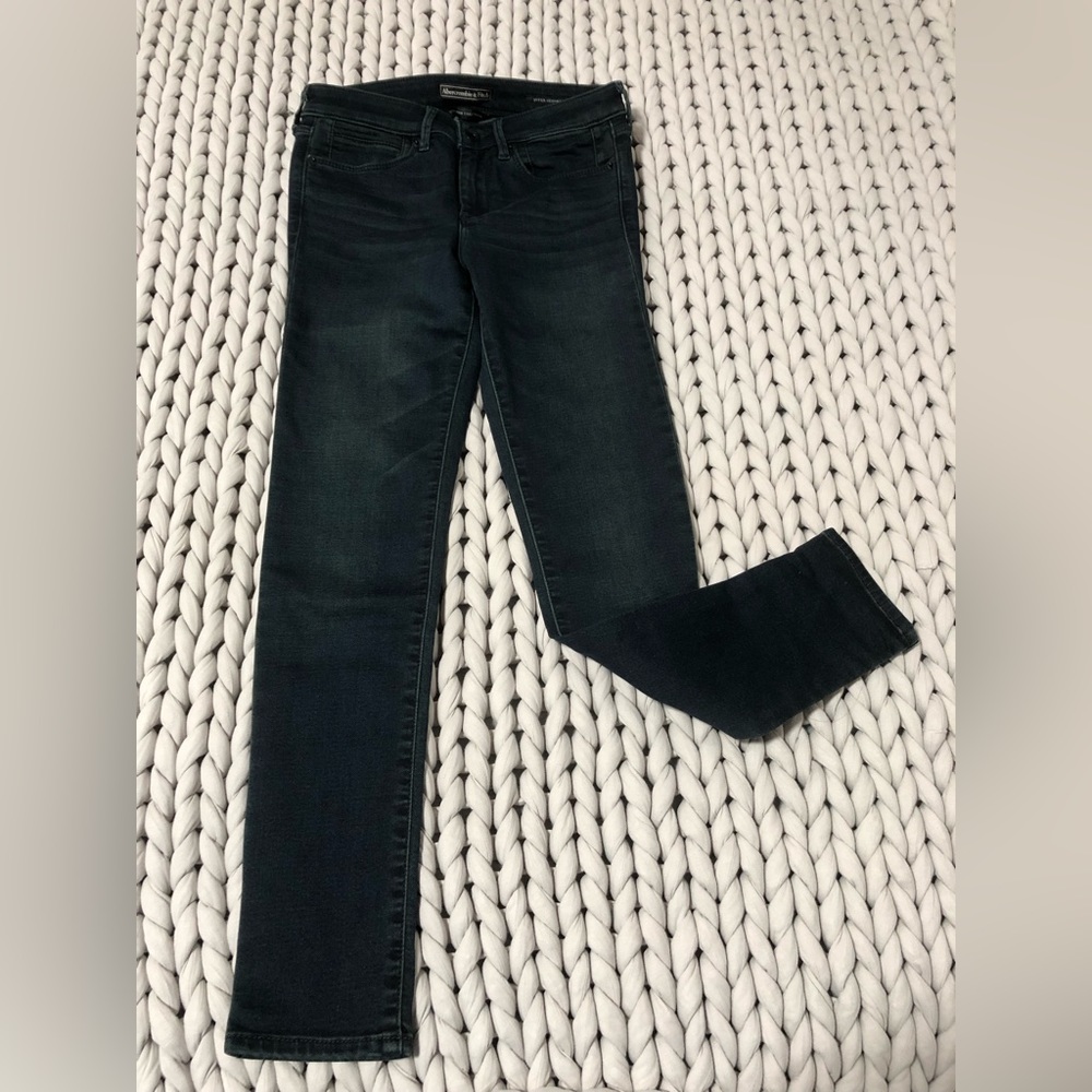 Abercrombie & Fitch Signature Collection Super Skinny Jean Dark Wash